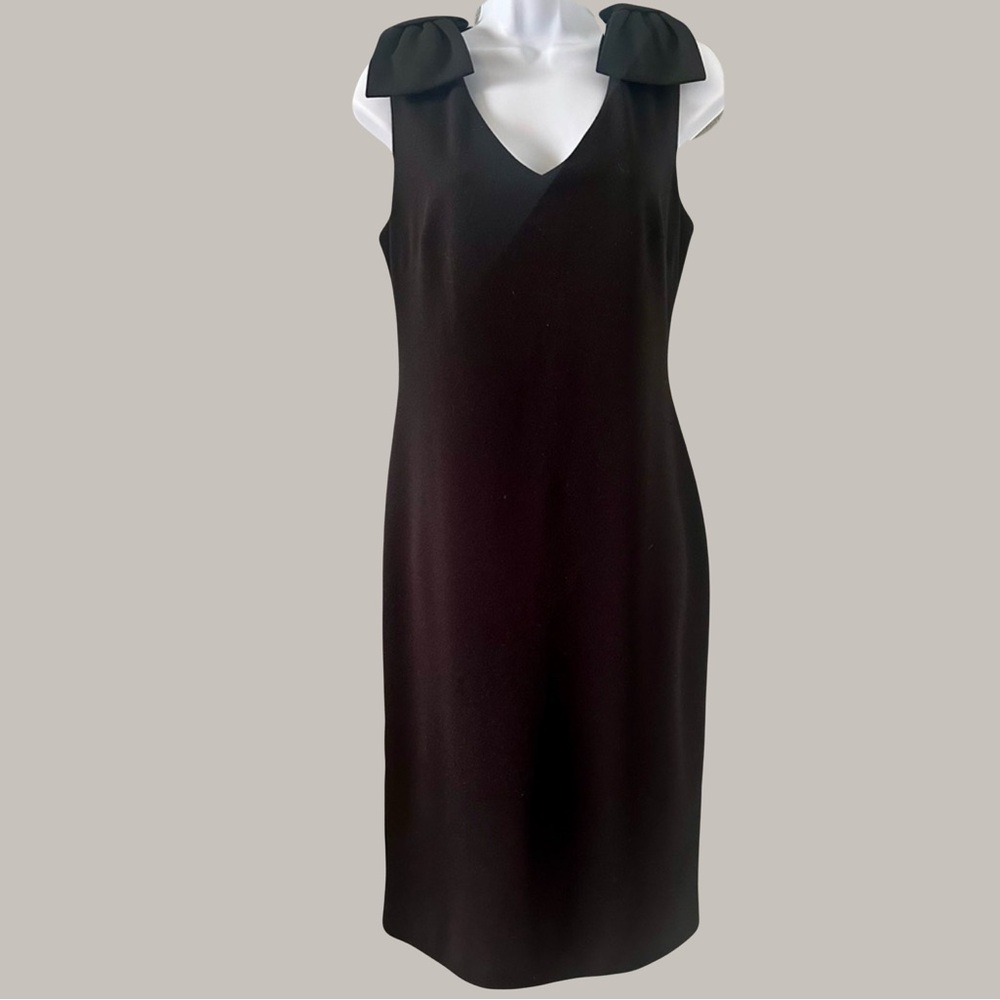 Tahari Arthur S. Levine Black V-Neck Bow Shoulder Sheath Dress Size Small S